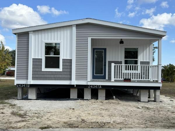 Photo 1 of 2 of home located at 19152 Meadow Brook Court North Fort Myers, FL 33903