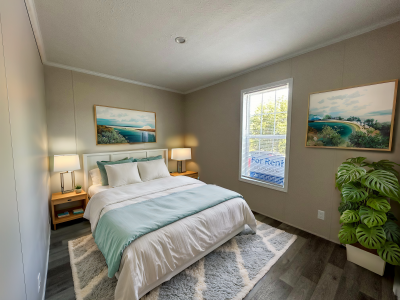 Photo 4 of 16 of home located at 11420 Oakgrove Drive #55 Fenton, MI 48430