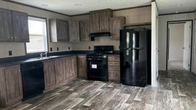 Mobile Home at 124 South Carolina Ave Lot 124Sc Elyria, OH 44035