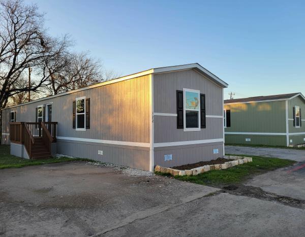 2022 Clayton - Bonham Mobile Home For Sale