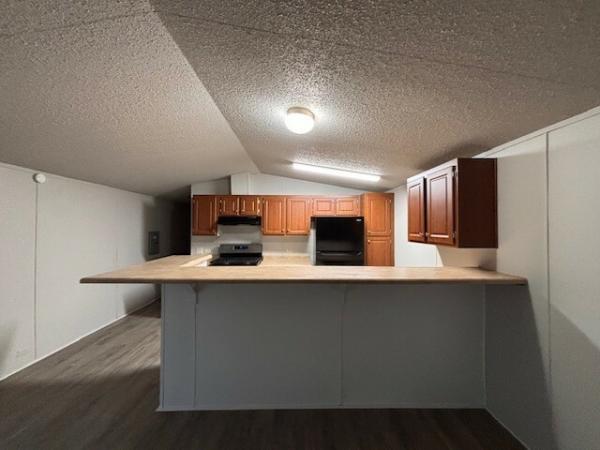 2017 LH167232B  Home