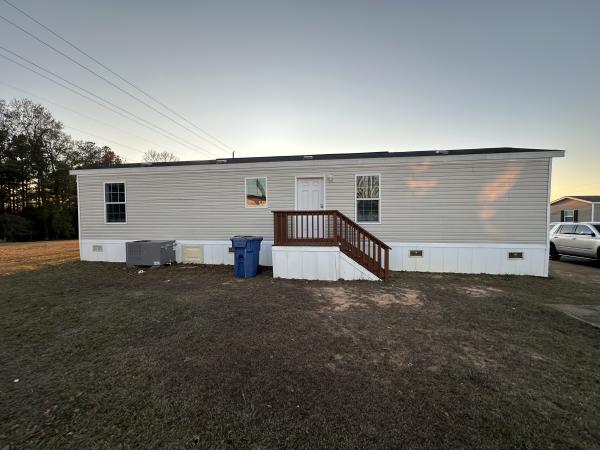 Photo 1 of 2 of home located at 1099 Hunters Mountain Pkwy Troy, AL 36079