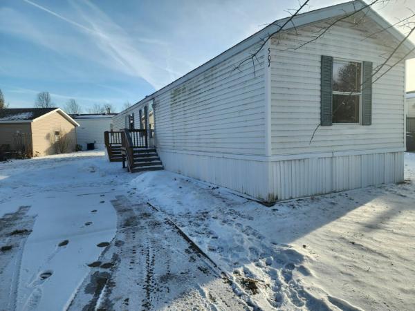 Photo 1 of 1 of home located at 507 Fox Point Dr. Michigan City, IN 46360