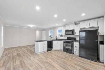 Photo 3 of 8 of home located at 214 Franklin Blvd Mahomet, IL 61853