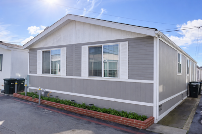 Mobile Home at 327 W Wilson Street #73 Costa Mesa, CA 92627