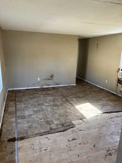 Photo 5 of 8 of home located at 14685 SE 86th Ct Summerfield, FL 34491