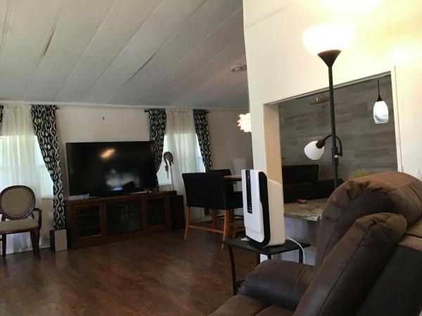 1985 Palm Harbor Palm Mobile Home