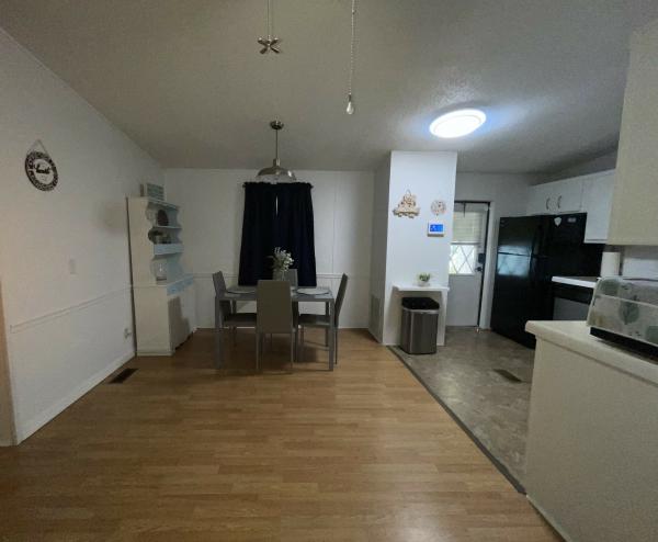 1987 Fleetwood Mobile Home