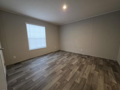 Photo 4 of 9 of home located at 707 Jerald Drive Flint, MI 48506