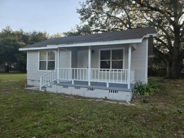 Photo 1 of 2 of home located at 29 Webb Ln Auburndale, FL 33823