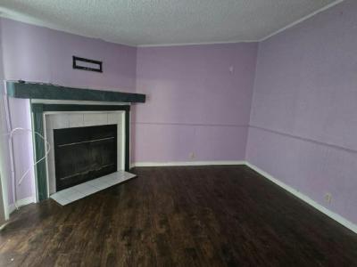 Photo 5 of 11 of home located at 1123 Walt Williams Road, #214 Lakeland, FL 33809