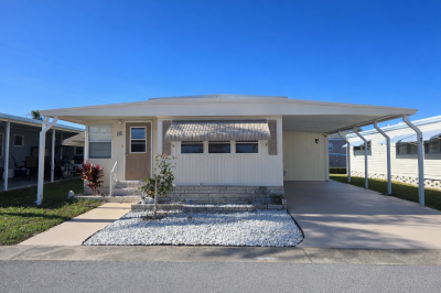 Photo 3 of 26 of home located at 2505 East Bay Drive Largo, FL 33771