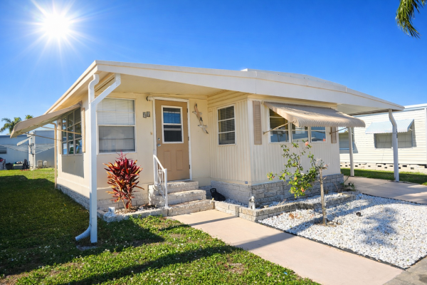 BRIT Mobile Home For Sale