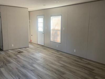 Photo 3 of 11 of home located at 811 Walker Dr. Tampa, FL 33613