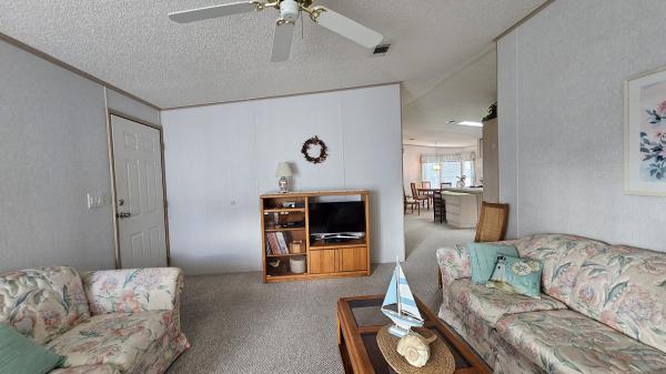 1993 Palm PH068437ABFL Mobile Home