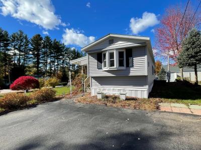 Photo 2 of 18 of home located at 14 Sunrise Trail Nashua, NH 03062
