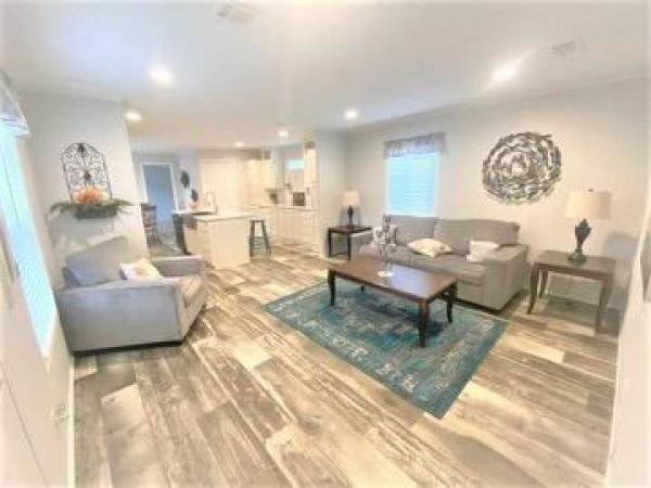 2014 Legacy Housing Ltd Select Mobile Home