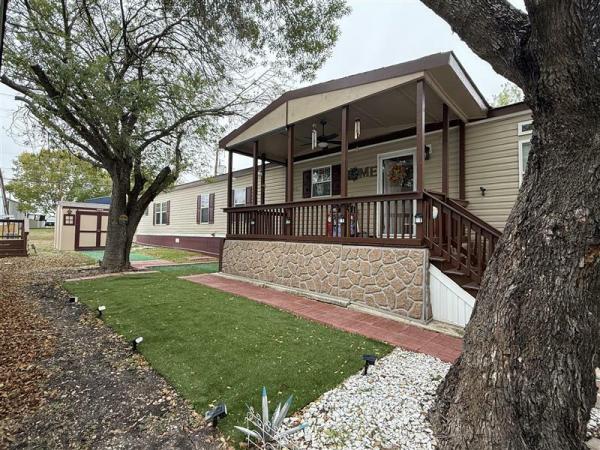 Photo 1 of 2 of home located at 9605 W Us Highway 90 Lot #165 San Antonio, TX 78245