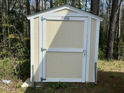 Photo 2 of 19 of home located at 10201 W Beaver St #303 Jacksonville, FL 32220