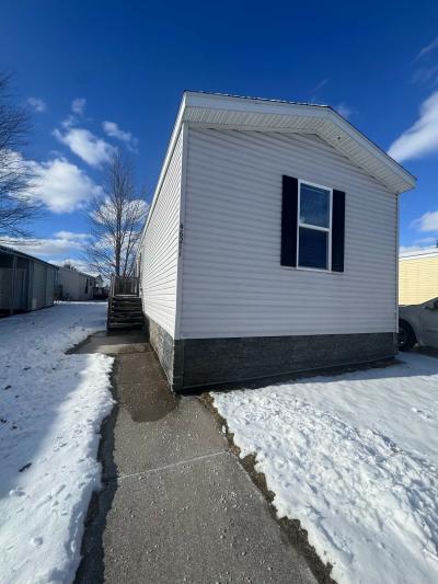 Photo 4 of 12 of home located at 46211 Chadsworth Macomb, MI 48044