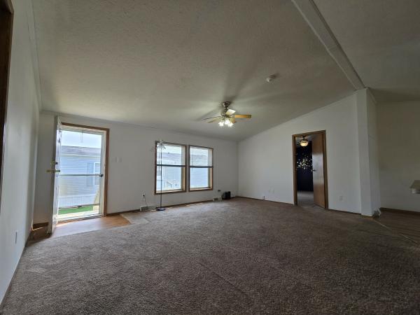 2002 HOLLY PARK Mobile Home