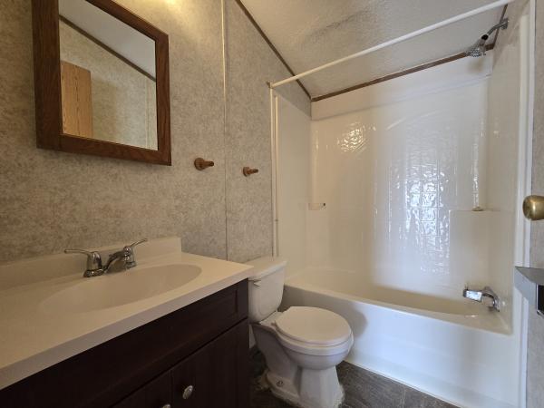 2002 HOLLY PARK Mobile Home