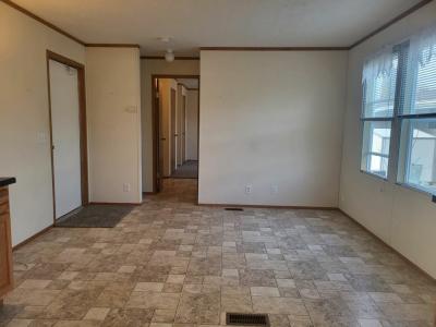 Photo 3 of 20 of home located at 1052 Bayside Road Elgin, IL 60123