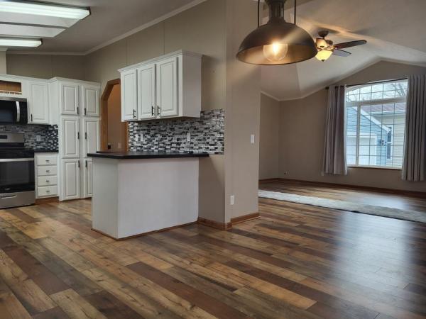 2002 Highland Stoneybrook Mobile Home