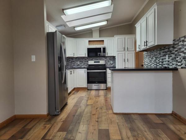 2002 Highland Stoneybrook Mobile Home