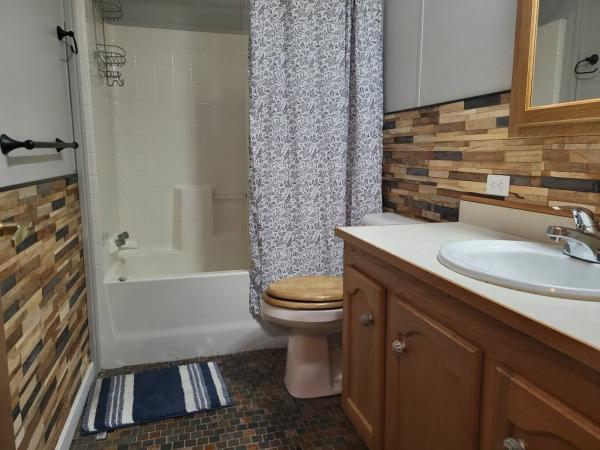 2002 Highland Stoneybrook Mobile Home