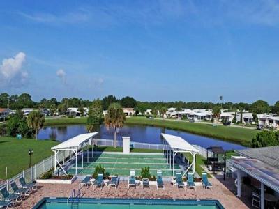 Photo 4 of 6 of home located at 23 Village Dr Vero Beach, FL 32966