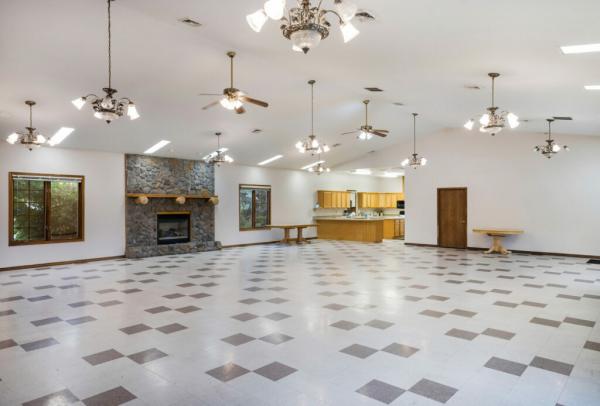 2025 Clayton-Redwood Falls  Home