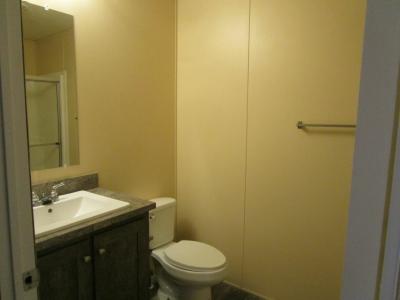 Photo 5 of 14 of home located at 17523 Oak Grove Brownstown, MI 48174