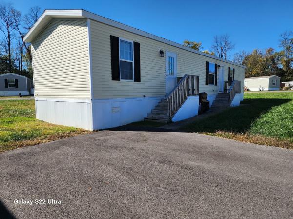 Photo 1 of 2 of home located at 194 Hawk Dr Elsmere, KY 41018