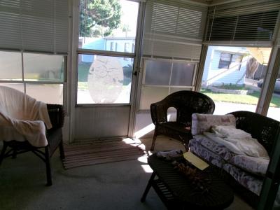 Photo 4 of 8 of home located at 2701 34th St N Lot #324 Saint Petersburg, FL 33713