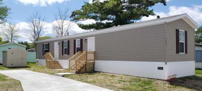 Mobile Home at 3309 Magnolia Ct. #184 Midland, MI 48642