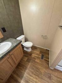 2012 OAK CREEK HOMES 	OAK MANOR 335 FS Mobile Home