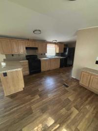 2012 OAK CREEK HOMES 	OAK MANOR 335 FS Mobile Home