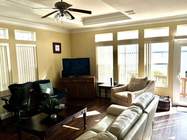 2006 Palm Harbor Lailani 3BD/2BA Manufactured Home