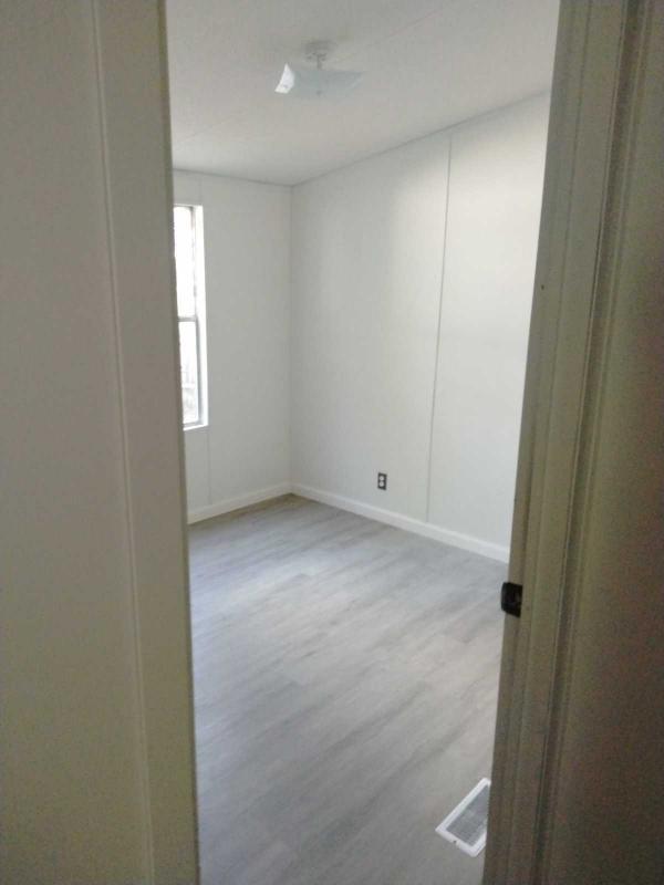 2000 PALM HARBOR HOMES 	RIVERBEND Mobile Home