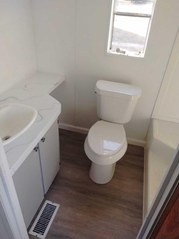 2000 PALM HARBOR HOMES 	RIVERBEND Mobile Home