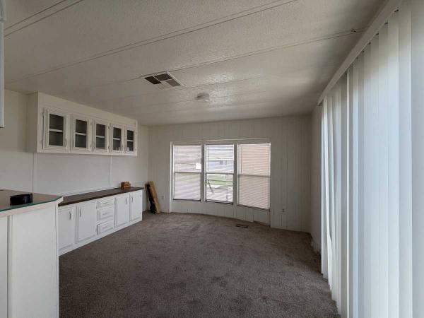 1983 GOLDEN WEST  Mobile Home