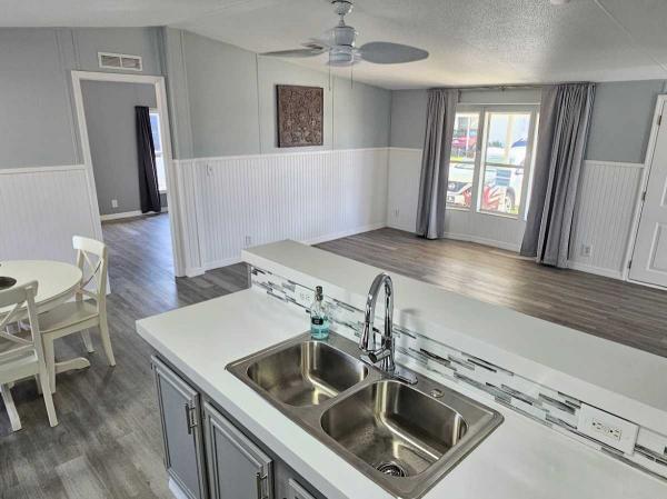 Photo 1 of 2 of home located at 223 Lake Huron Dr Mulberry, FL 33860