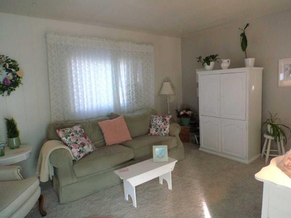 1973 Suncrest Manufactured Home