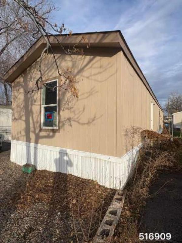 Photo 1 of 2 of home located at Paradise Valley Mobile Home Park 585 25 1/2 Rd Trlr 106 Grand Junction, CO 81505