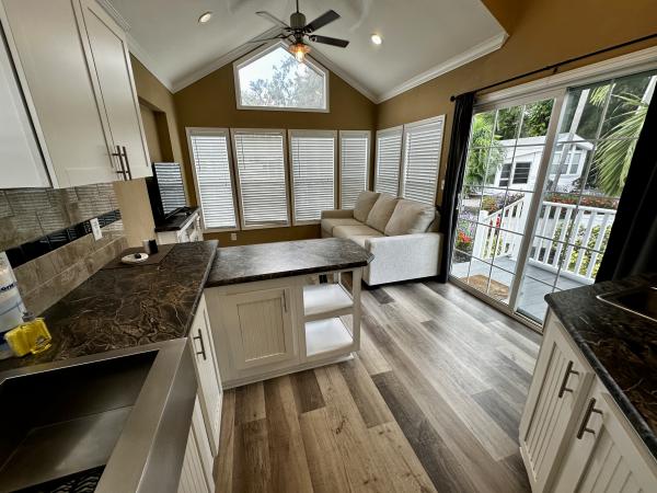 2018 Champion APS528FSL Mobile Home