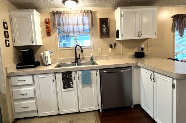 1998 Homes of Merit HS Mobile Home