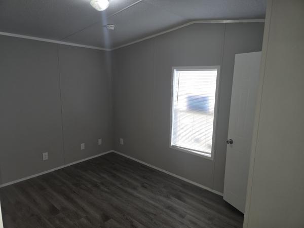 2006 FTWD mobile Home