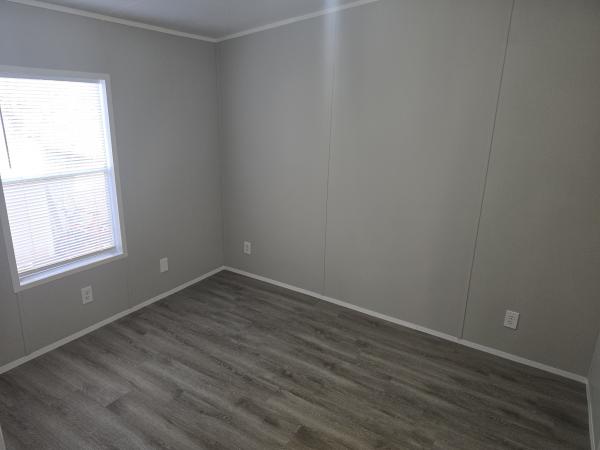 2006 FTWD mobile Home