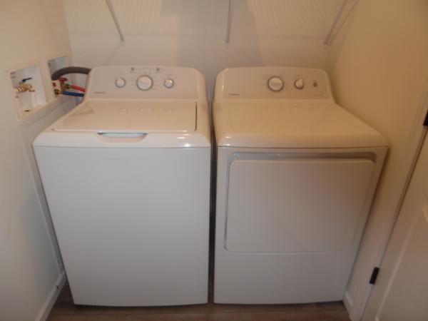 2024 Champion RA1670292F Mobile Home